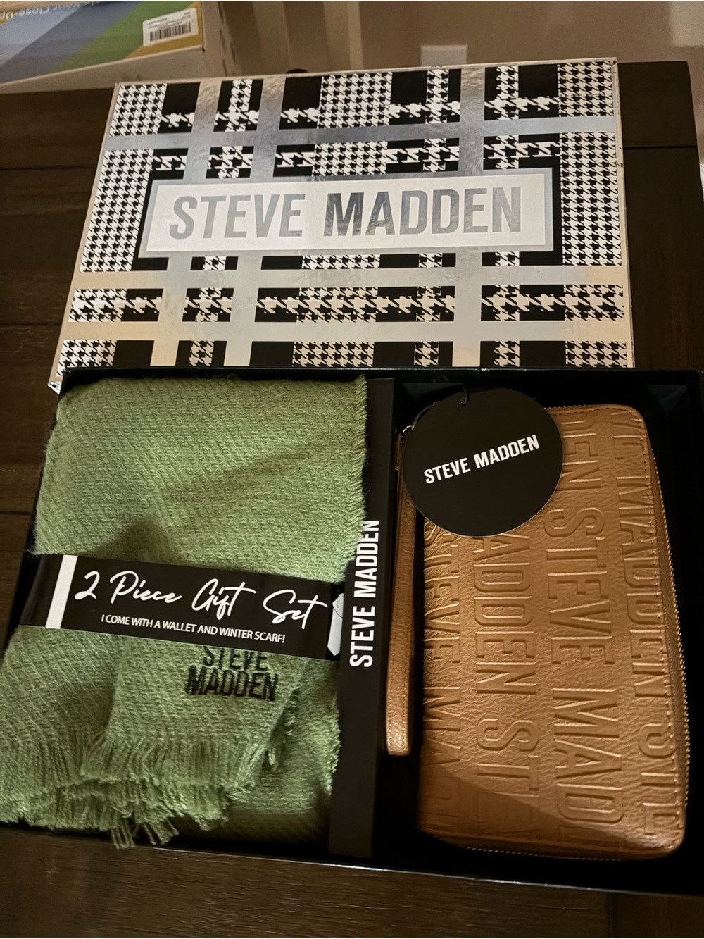 Steve Madden Green Scarf and Tan Embossed Zip Wallet Set